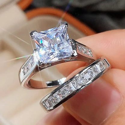 🔥✨2-Piece Set Fashion Sparkling Cubic Zirconia Rings