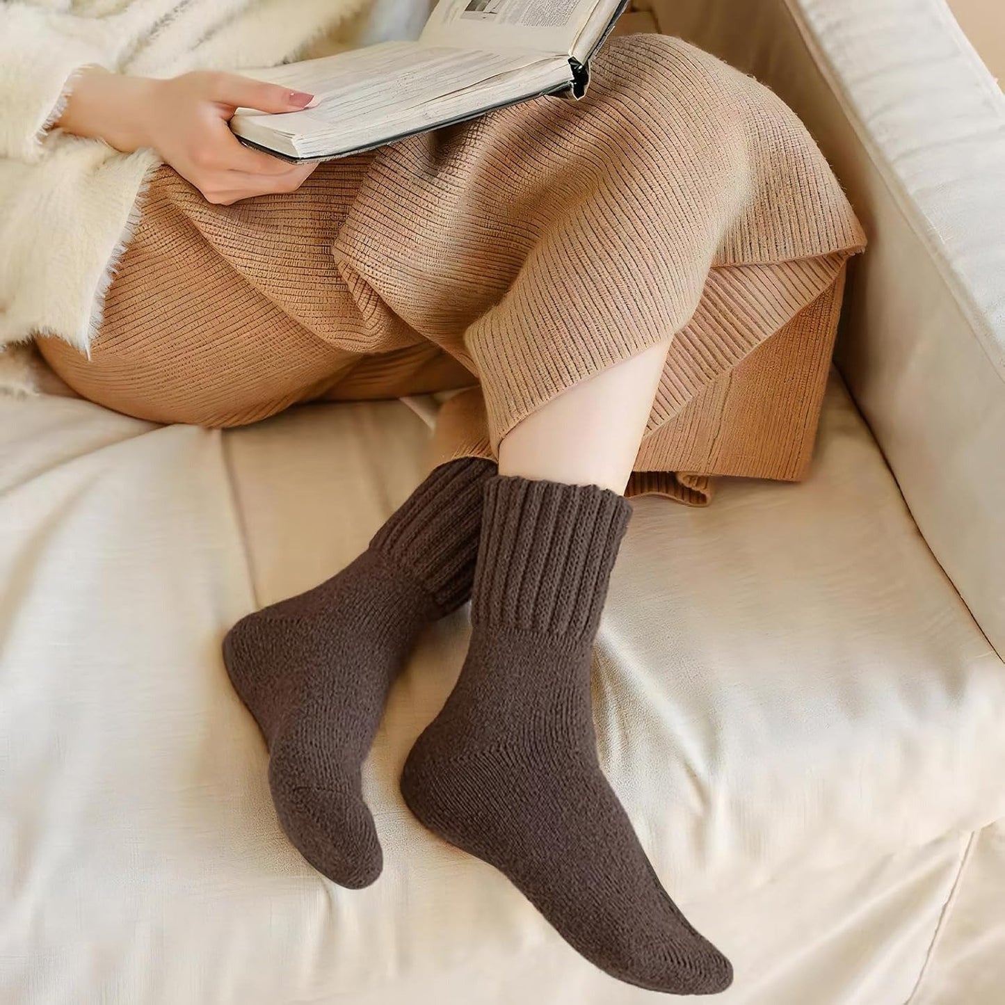 🏆 5 Pairs Women's Solid Mid-calf Socks