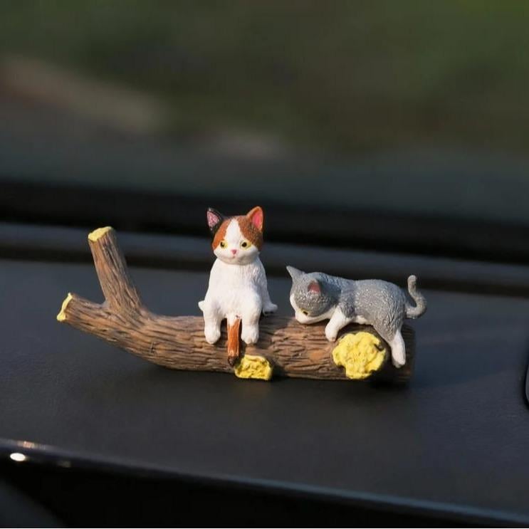 5-Piece Mini Resin Cat Figurines - Cute Cartoon Desk Decor